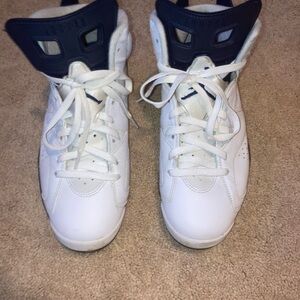 Jordan Sneakers in White and Navy